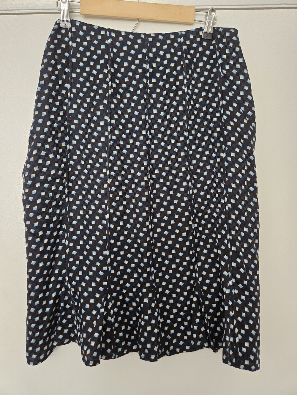 Y2K Jones New York 100% Silk Seamed Pencil Skirt With Flutter Hem Size 12